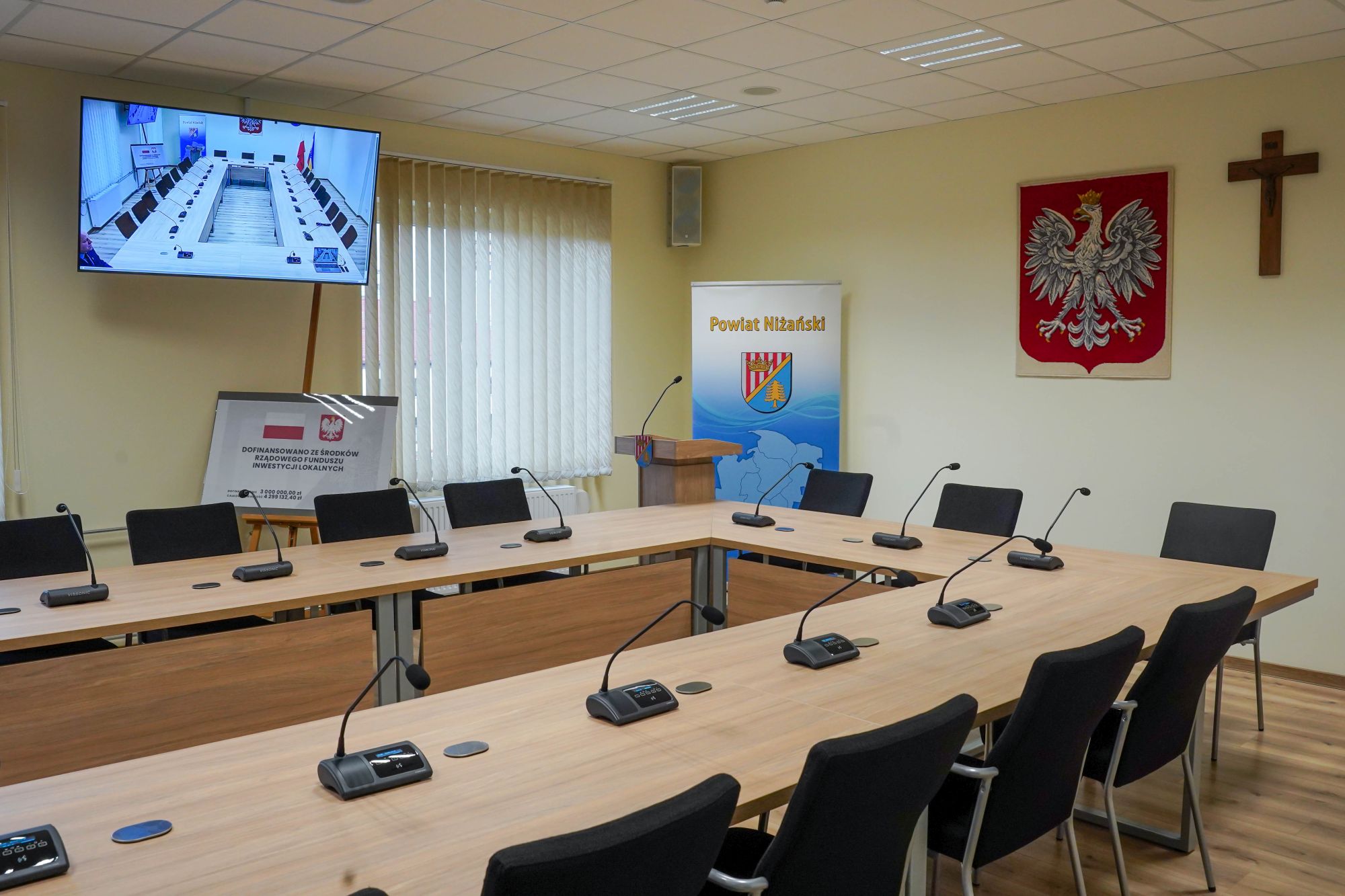 Nowa sala konferencyjna Starostwa Powiatowego w Nisku wyposażona w system konferencyjny